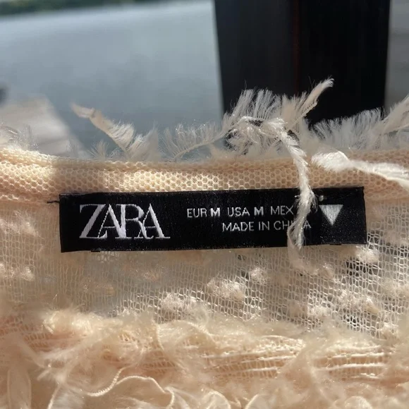 Baby soft, 90’s esque cropped eyelash top lightweight long sleeve Zara. - Picture 5 of 5